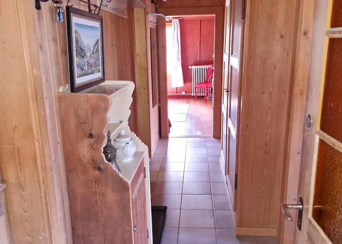 Traditional In - Parterre Or Ground *